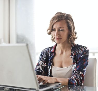 woman-at-computer-2023